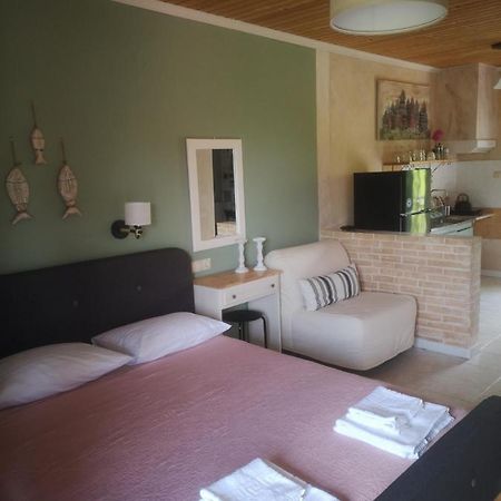 Achillion B&B Paralía Skotínis Kültér fotó