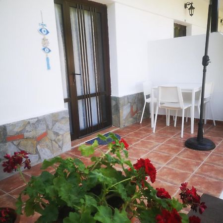 Achillion B&B Paralía Skotínis Kültér fotó