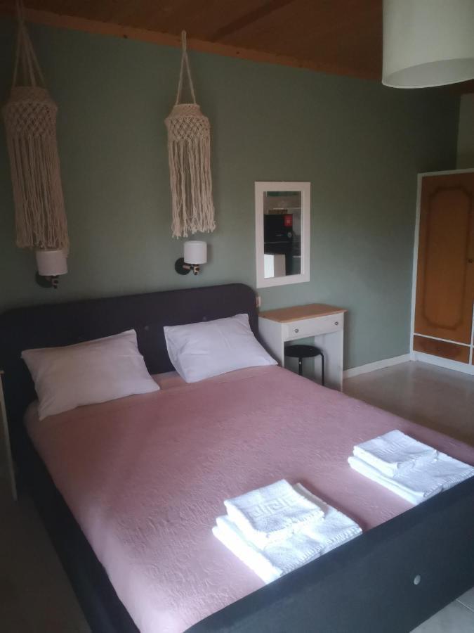Achillion B&B Paralía Skotínis Kültér fotó