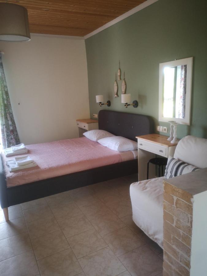 Achillion B&B Paralía Skotínis Kültér fotó