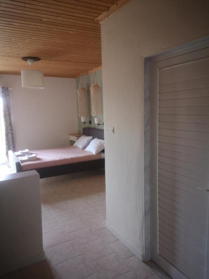 Achillion B&B Paralía Skotínis Kültér fotó