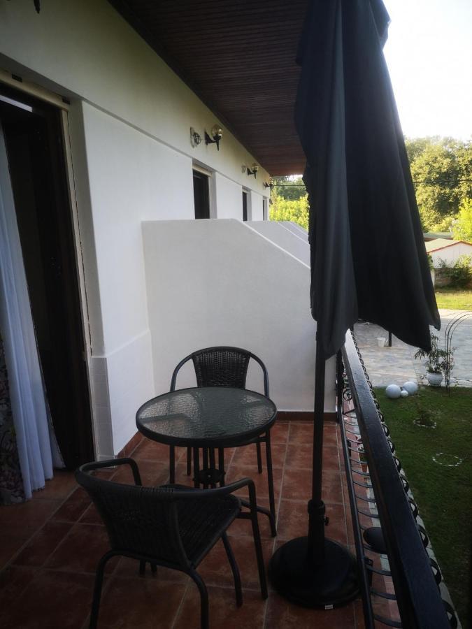 Achillion B&B Paralía Skotínis Kültér fotó