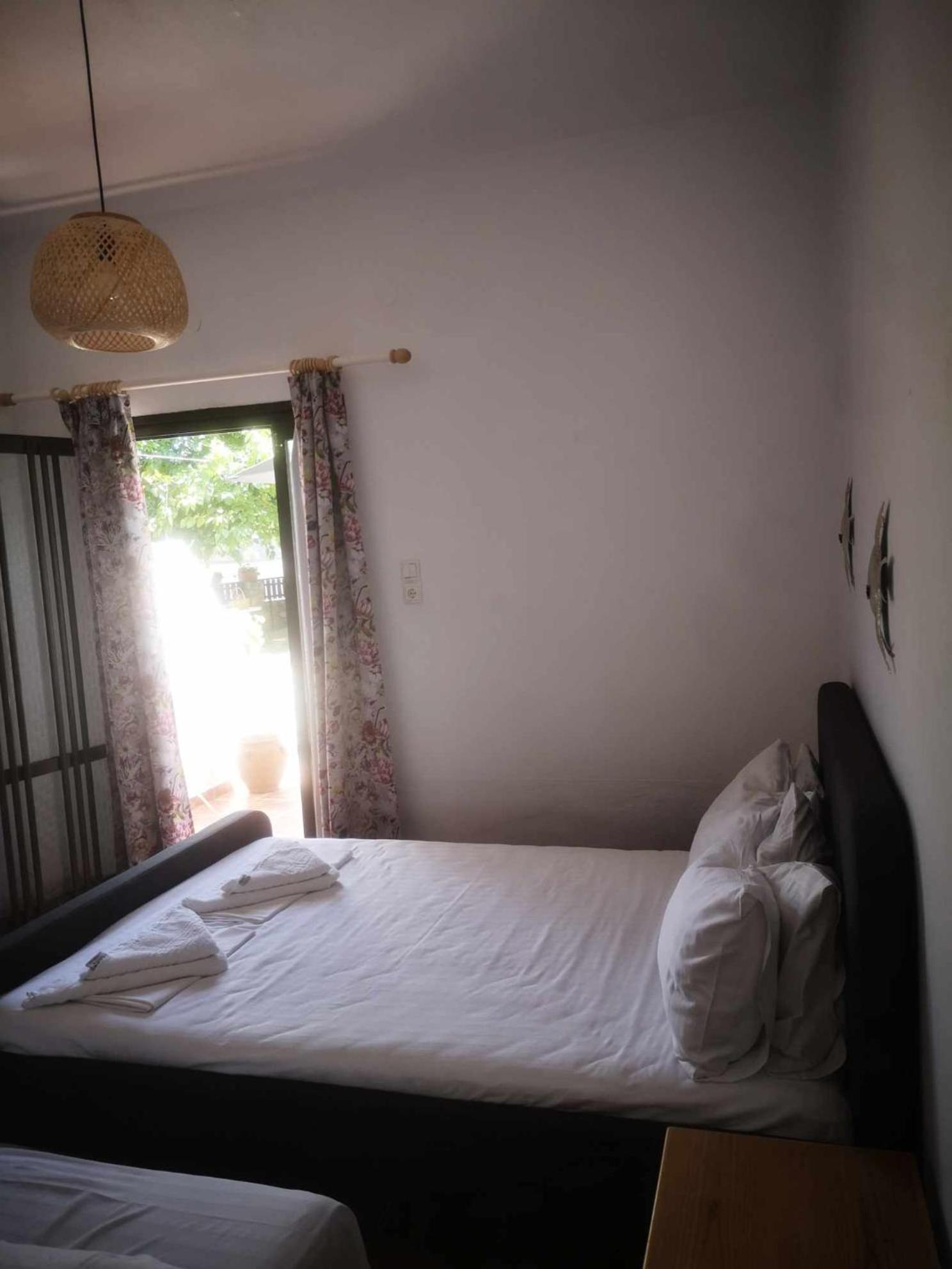 Achillion B&B Paralía Skotínis Kültér fotó