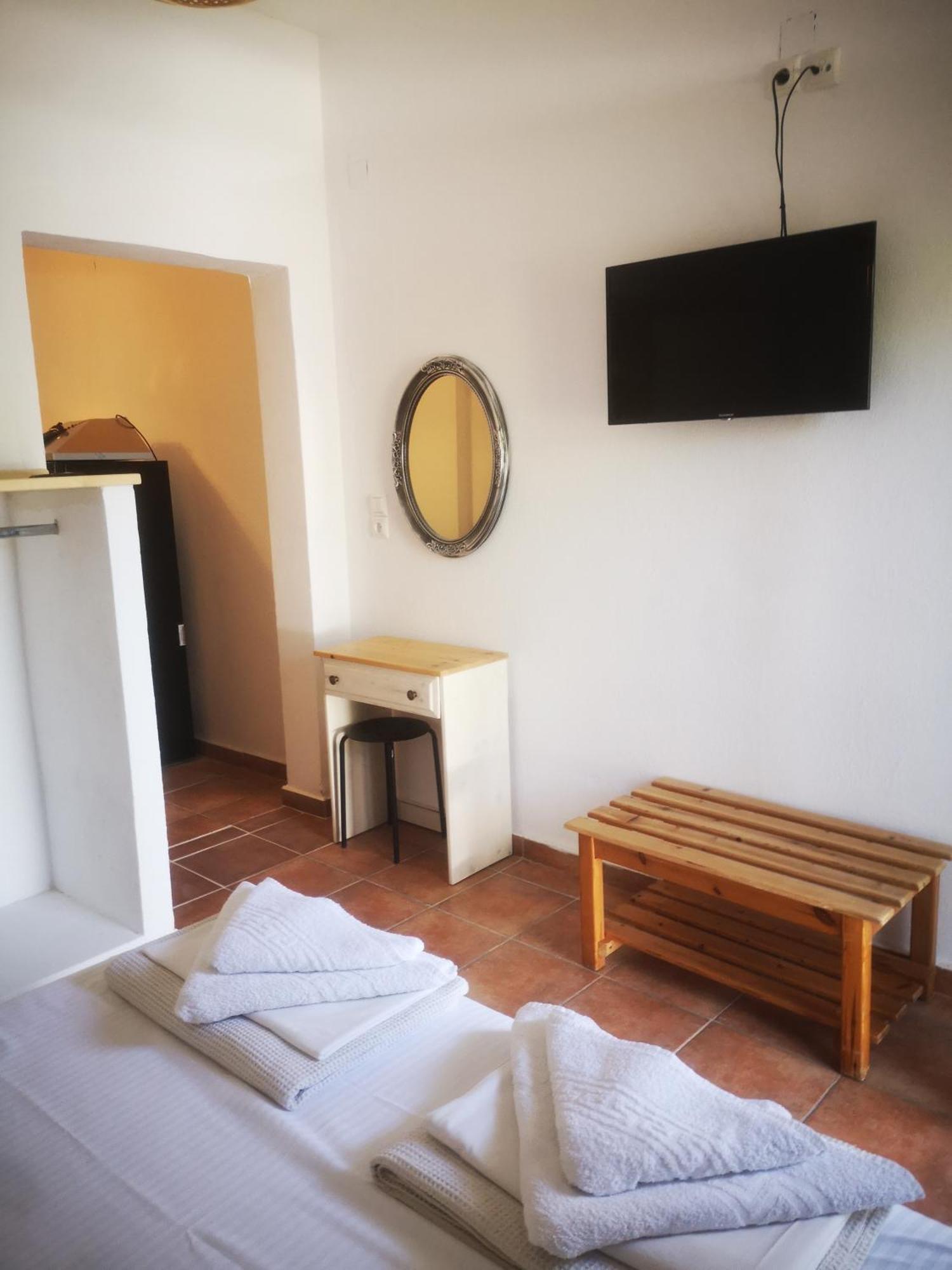 Achillion B&B Paralía Skotínis Kültér fotó