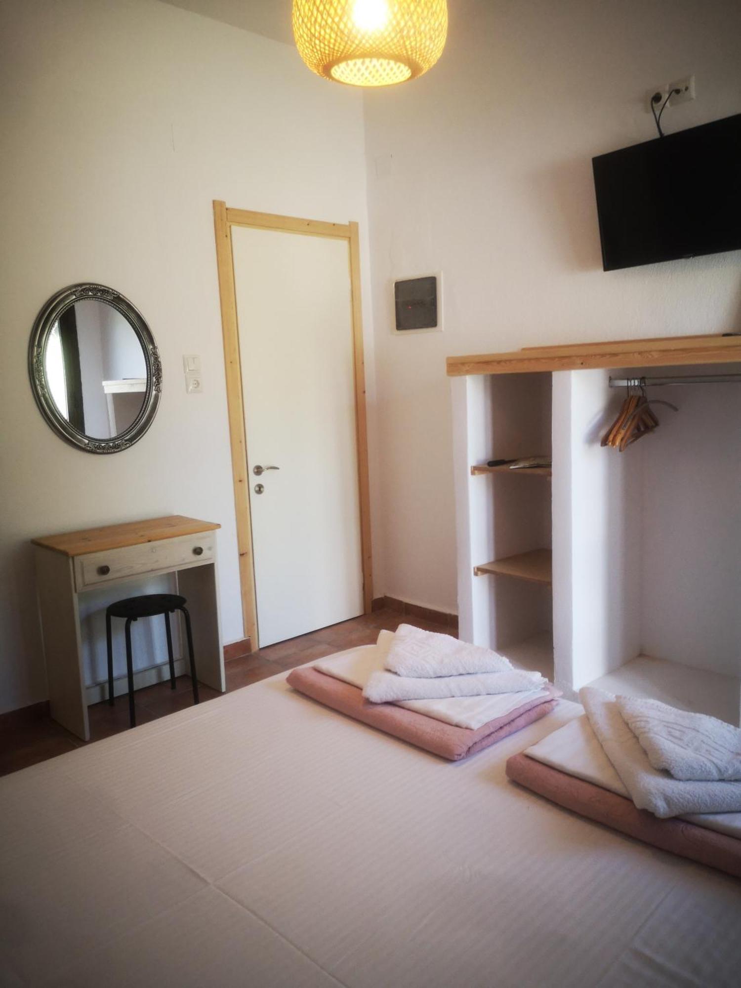 Achillion B&B Paralía Skotínis Kültér fotó