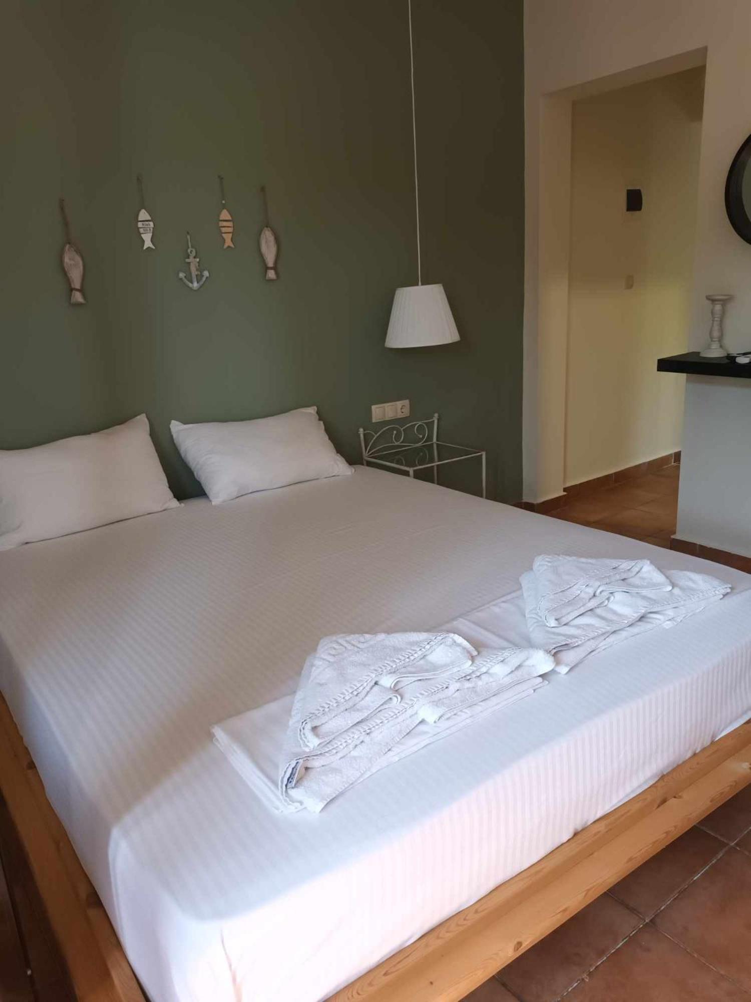 Achillion B&B Paralía Skotínis Kültér fotó