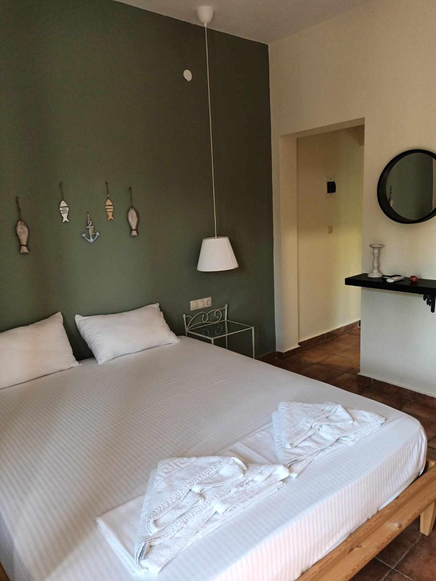 Achillion B&B Paralía Skotínis Kültér fotó